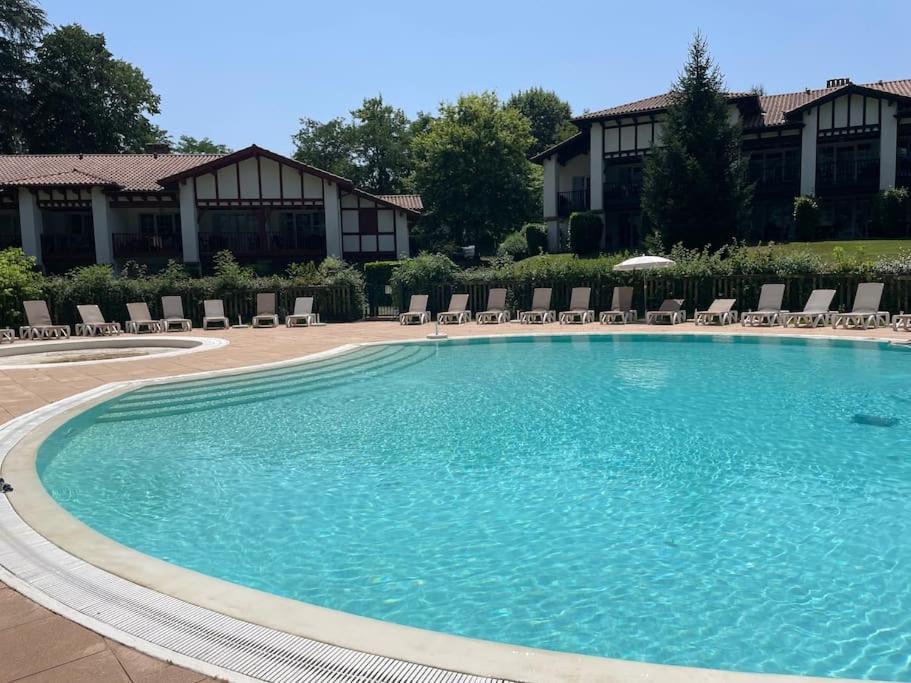 Apartamento Sejour 4 Personnes - Pays Basque Uhart-Cize Exterior foto